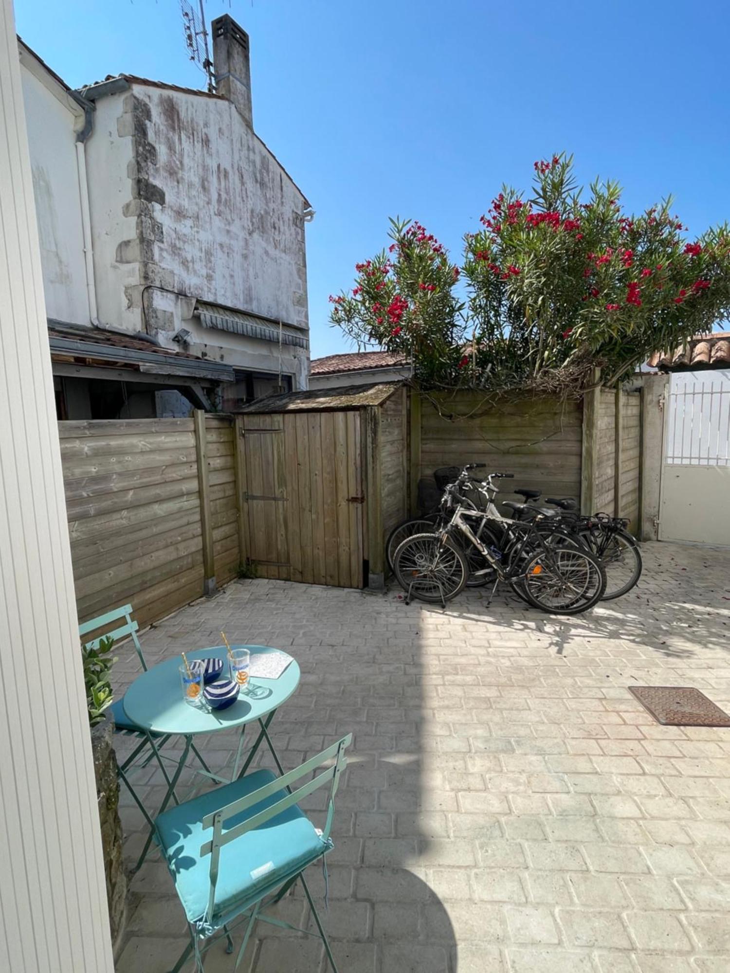 Le Nid Flottais Apartment La Flotte Bagian luar foto
